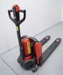 Transpaleta electrónica 1.500 kg.
