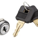 CERRADURA + 2 LLAVES PARA CARRO
