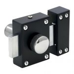 BTV CERRADURA PASADOR NEGRO 60X80